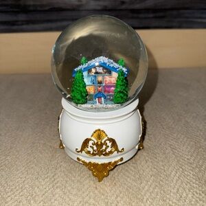 Taylor Swift Lover snow globe